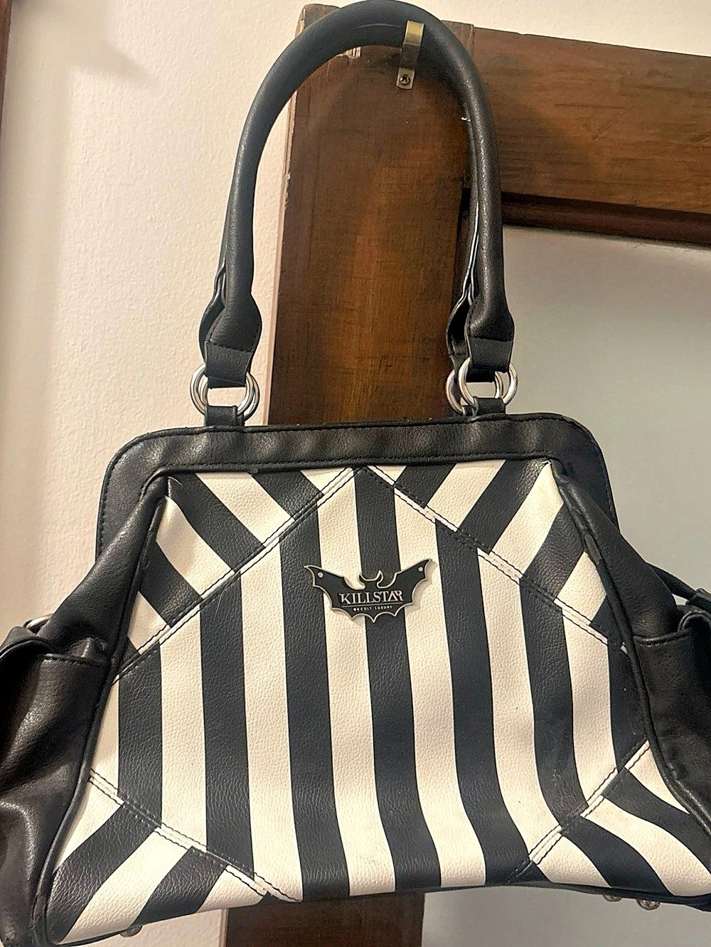 KILLSTAR Never Trust The Living Handbag Black & White